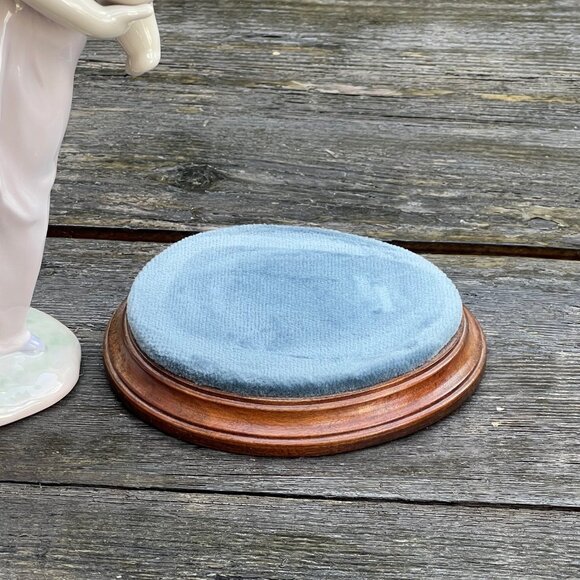 Lladro Figurine Playing Mom Girl With Baby & Flowers #6681 Retired with Box - Picture 12 of 16